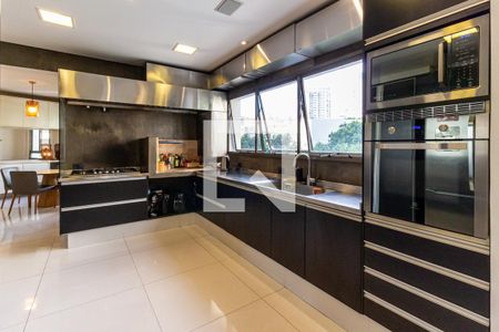 Apartamento à venda com 306m², 3 quartos e 6 vagasCozinha