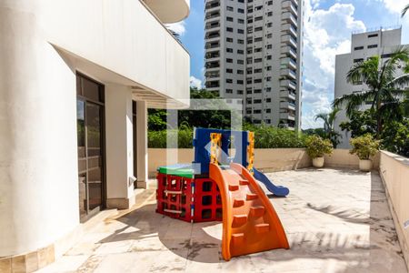 Apartamento à venda com 306m², 3 quartos e 6 vagasÁrea Comum - Playground