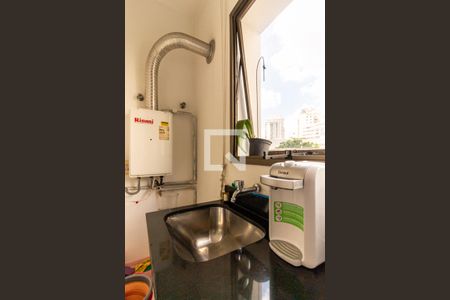 Apartamento à venda com 306m², 3 quartos e 6 vagasÁrea de Serviço - Tanque e Gás