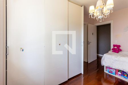 Apartamento à venda com 306m², 3 quartos e 6 vagasQuarto 2