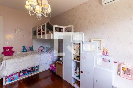 Apartamento à venda com 306m², 3 quartos e 6 vagasQuarto 2