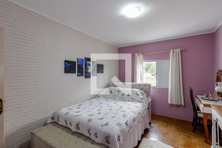 Casa à venda com 215m², 3 quartos e 2 vagas Casa à venda com 215m², 3 quartos e 2 vagasQuarto 2