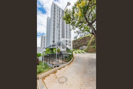 Apartamento para alugar com 45m², 2 quartos e 1 vaga Apartamento para alugar com 45m², 2 quartos e 1 vagaFachada