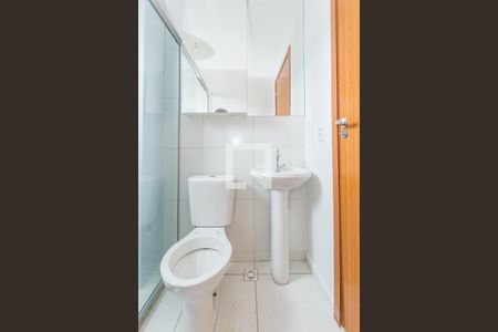 Apartamento para alugar com 45m², 2 quartos e 1 vaga Apartamento para alugar com 45m², 2 quartos e 1 vagaBanheiro