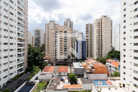 Vista Quarto de apartamento para alugar com 1 quarto, 55m² em Indianópolis, São Paulo