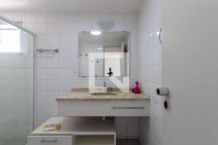 Banheiro  de apartamento para alugar com 1 quarto, 55m² em Indianópolis, São Paulo