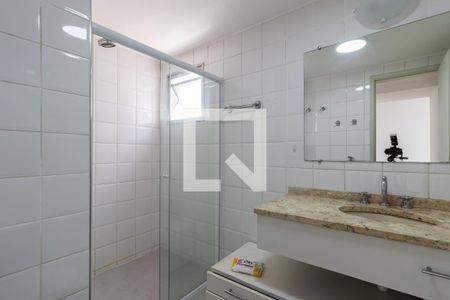 Banheiro  de apartamento para alugar com 1 quarto, 55m² em Indianópolis, São Paulo