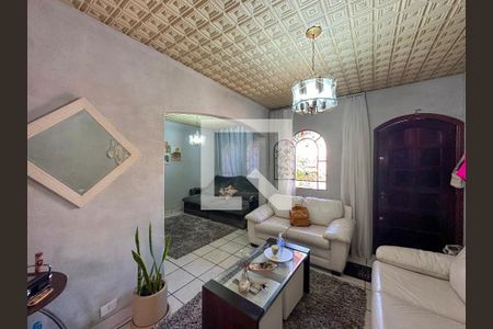 Sala de casa à venda com 4 quartos, 300m² em Parque Jabaquara, São Paulo