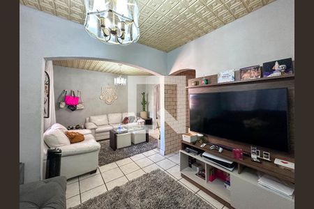 Sala de casa à venda com 4 quartos, 300m² em Parque Jabaquara, São Paulo