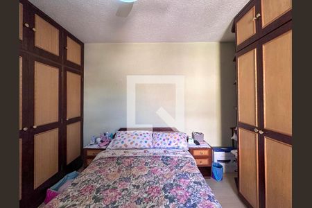 Casa à venda com 300m², 4 quartos e 2 vagasSuíte