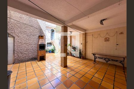 Casa à venda com 300m², 4 quartos e 2 vagasQuintal