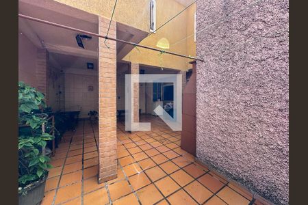 Casa à venda com 300m², 4 quartos e 2 vagasQuintal