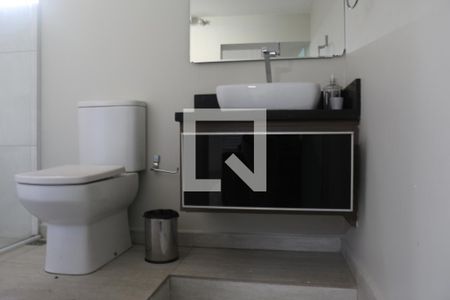 Banheiro de casa para alugar com 1 quarto, 40m² em Água Rasa, São Paulo