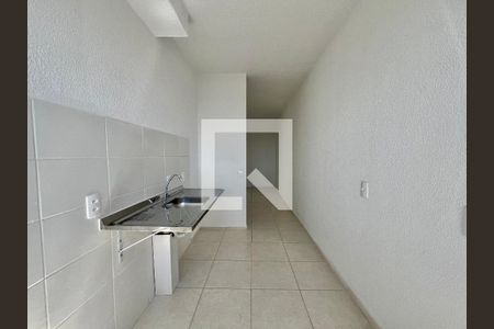 Cozinha de apartamento para alugar com 2 quartos, 42m² em Arvoredo Ii, Contagem