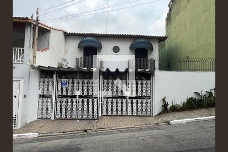 Casa para alugar com 250m², 3 quartos e 2 vagasFachada