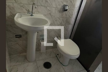 Casa para alugar com 250m², 3 quartos e 2 vagasBanheiro 2