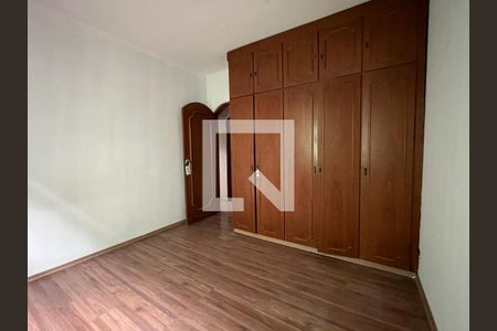 Casa para alugar com 250m², 3 quartos e 2 vagasQuarto 2