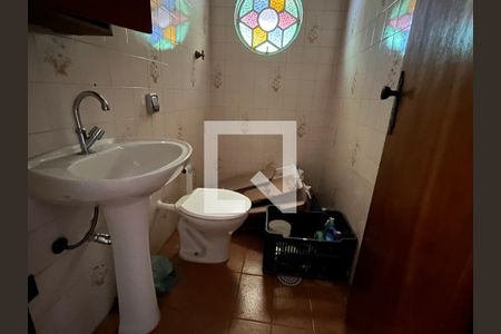 Casa para alugar com 250m², 3 quartos e 2 vagasBanheiro 1