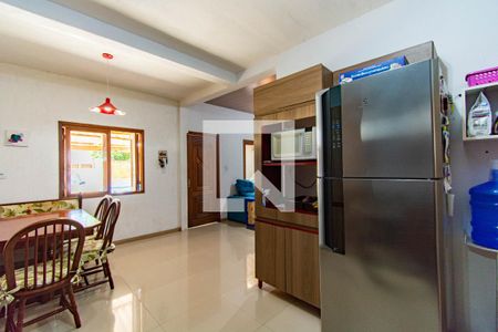Cozinha de casa à venda com 4 quartos, 95m² em Mathias Velho, Canoas