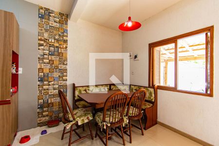 Cozinha de casa à venda com 4 quartos, 95m² em Mathias Velho, Canoas