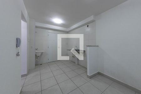 Sala/Cozinha/Área de Serviço de apartamento para alugar com 2 quartos, 32m² em Jardim Planalto, São Paulo