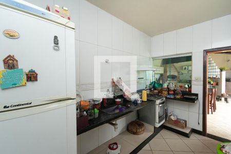 Casa à venda com 360m², 3 quartos e 2 vagasCozinha