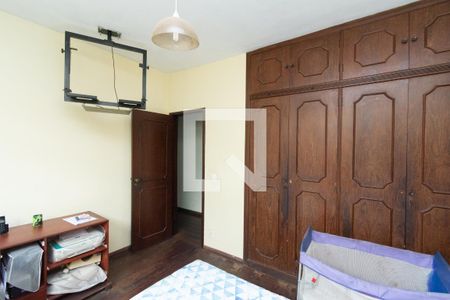 Casa à venda com 360m², 3 quartos e 2 vagasQuarto 2