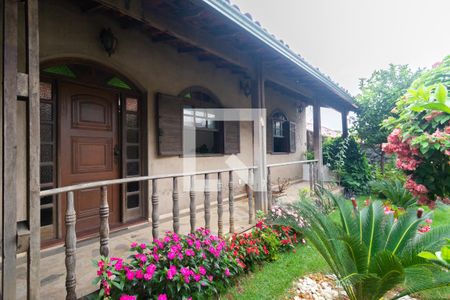 Casa à venda com 360m², 3 quartos e 2 vagasFachada