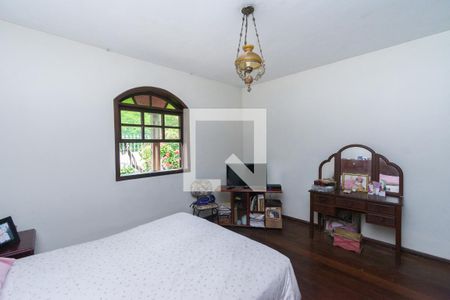 Casa à venda com 360m², 3 quartos e 2 vagasSuíte