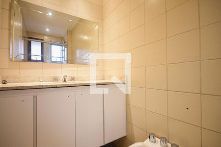 Apartamento à venda com 190m², 4 quartos e 3 vagasBanheiro Suíte 2
