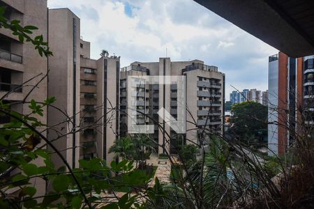 Apartamento à venda com 190m², 4 quartos e 3 vagasVista da Suíte 2