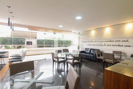 Apartamento à venda com 271m², 3 quartos e 3 vagasCondomínio - Salão de Festas