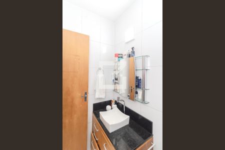 Casa de condomínio à venda com 98m², 3 quartos e 3 vagasBanheiro