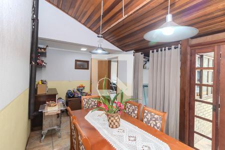 Casa de condomínio à venda com 98m², 3 quartos e 3 vagasEspaço Gourmet