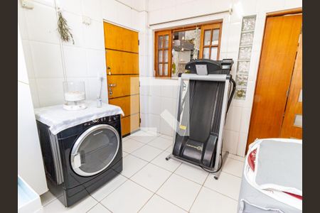 Apartamento à venda com 187m², 3 quartos e 1 vaga Apartamento à venda com 187m², 3 quartos e 1 vagaÁrea de Serviço