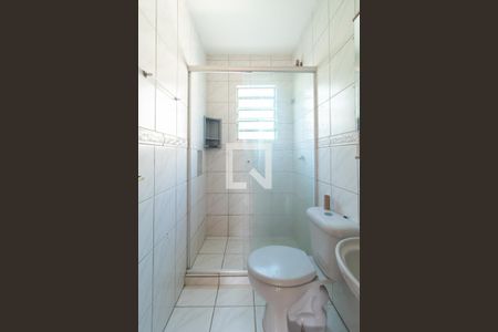 Casa de condomínio para alugar com 76m², 2 quartos e 1 vaga Casa de condomínio para alugar com 76m², 2 quartos e 1 vagaBanheiro