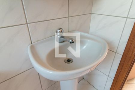 Casa de condomínio para alugar com 76m², 2 quartos e 1 vaga Casa de condomínio para alugar com 76m², 2 quartos e 1 vagaBanheiro