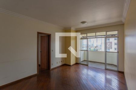Sala de apartamento à venda com 3 quartos, 83m² em Santa Efigênia, Belo Horizonte