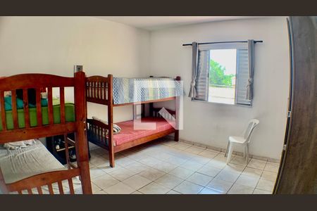 Casa à venda com 232m², 5 quartos e 2 vagasQuarto 3