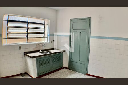 Casa à venda com 232m², 5 quartos e 2 vagasCozinha