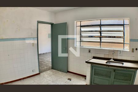 Casa à venda com 232m², 5 quartos e 2 vagasCozinha