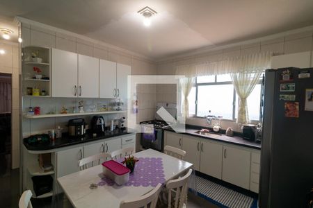 Casa à venda com 260m², 4 quartos e 5 vagasCozinha