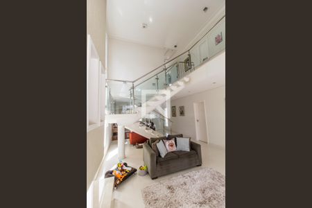 Detalhe Sala de casa de condomínio à venda com 3 quartos, 306m² em Alphaville, Santana de Parnaíba