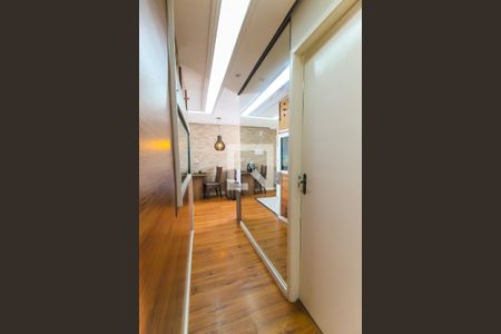 Corredor de apartamento à venda com 2 quartos, 50m² em Jardim Helena, São Paulo