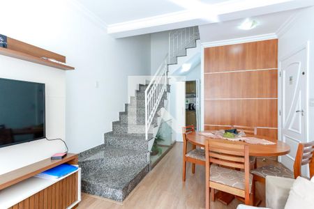 Sala de casa de condomínio à venda com 3 quartos, 140m² em Vila Nivi, São Paulo