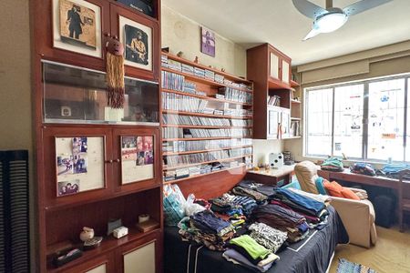 Apartamento à venda com 400m², 4 quartos e 2 vagasQuarto 02