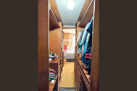 Apartamento à venda com 400m², 4 quartos e 2 vagasQuarto 01 - Closet