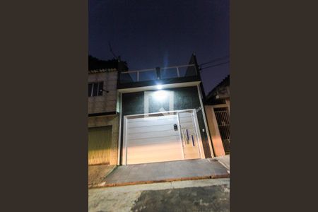 Casa à venda com 250m², 3 quartos e 3 vagasFachada