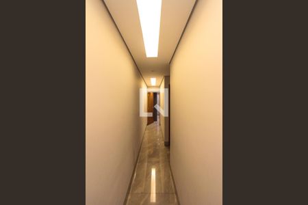 Corredor de casa à venda com 3 quartos, 250m² em Vila Sapopemba, São Paulo