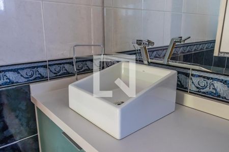 Casa de condomínio à venda com 640m², 4 quartos e 3 vagasBanheiro da Suíte 2